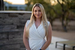 Assumption Realtor, Assumable Mortgage Specialist, Sophia Satow, Scottsdale AZ, UMe Realty Group 